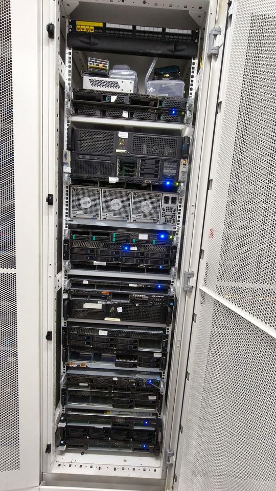 eWebGuru server rack in an Indian datacentre used for managed dedicated server hosting